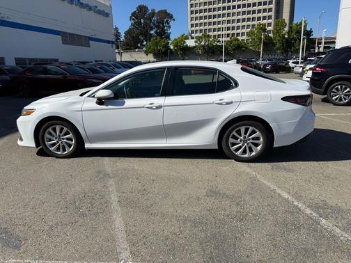 Ice Cap 2024 Toyota Camry LE