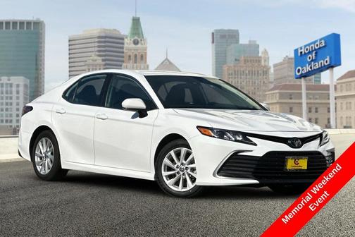 Ice Cap 2024 Toyota Camry LE