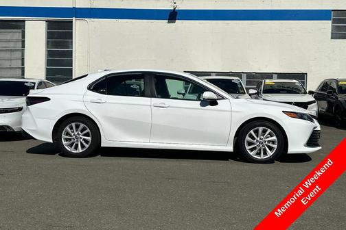 Ice Cap 2024 Toyota Camry LE