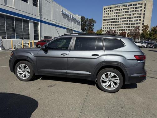2022 Volkswagen Atlas 3.6L SE w/Technology
