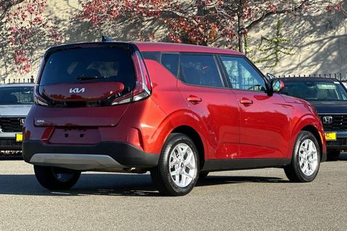 2024 Kia Soul LX