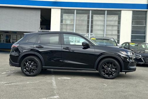 Crystal Black Pearl 2025 Honda HR-V 2WD Sport
