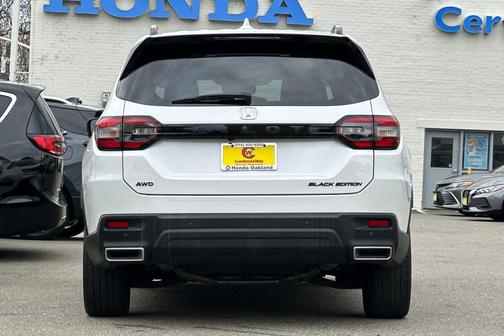 2025 Honda Pilot Black Edition