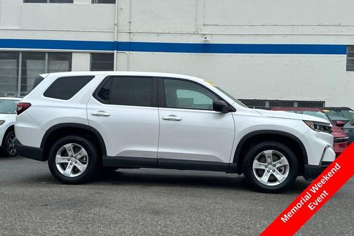 Platinum White Pearl 2023 Honda Pilot AWD LX