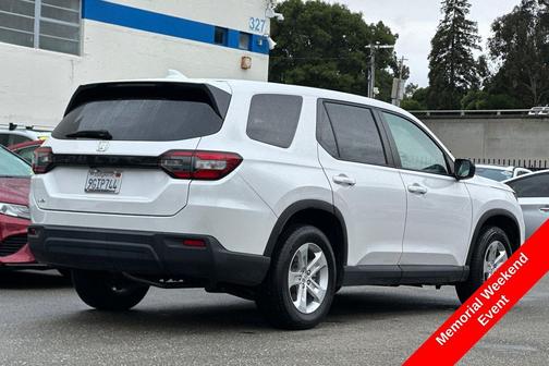 Platinum White Pearl 2023 Honda Pilot AWD LX