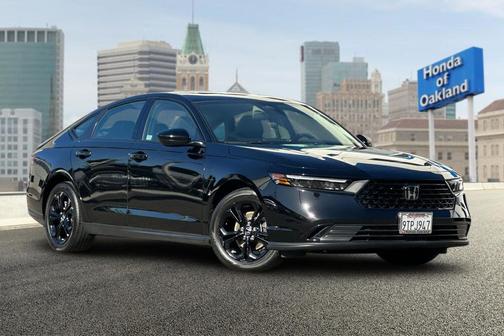 Crystal Black Pearl 2025 Honda Accord SE