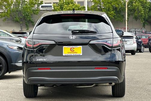 Crystal Black Pearl 2027 Honda HR-V LX