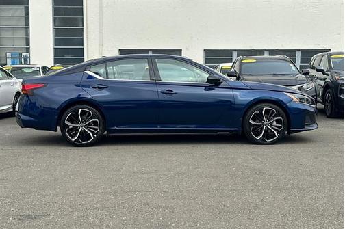 2024 Nissan Altima SR FWD