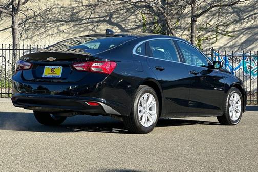 2021 Chevrolet Malibu FWD LT