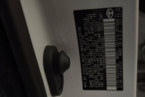 Super White 2019 Toyota Corolla SE