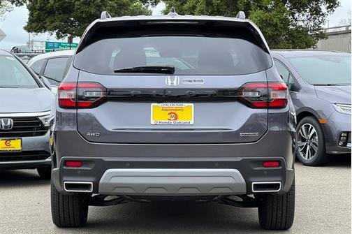 2025 Honda Pilot Touring 8-Passenger