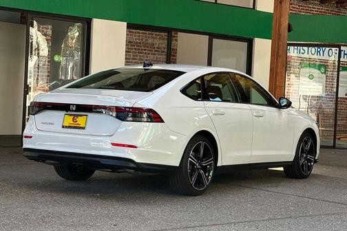 Platinum 2026 Honda Accord SE