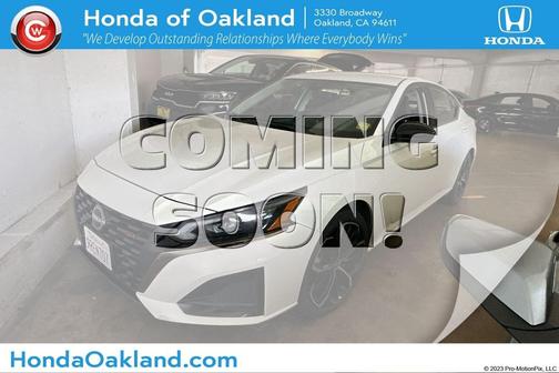 Glacier White 2024 Nissan Altima SR FWD