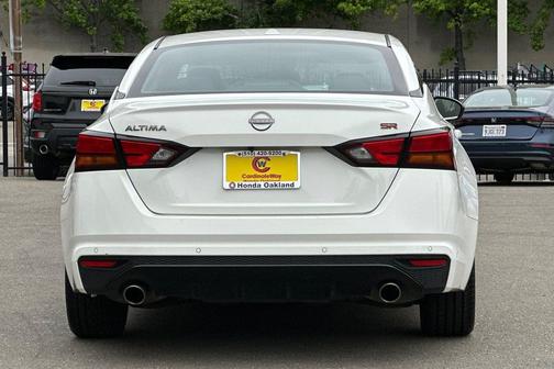 Glacier White 2024 Nissan Altima SR FWD