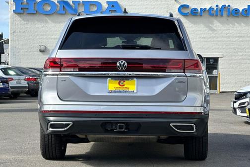 Silver Mist Metallic 2024 Volkswagen Atlas 2.0T SE w/Technology 4MOTION