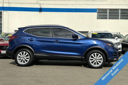 Caspian Blue Metallic 2022 Nissan Rogue Sport SV