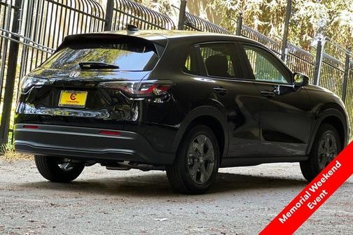 Crystal Black Pearl 2026 Honda HR-V LX