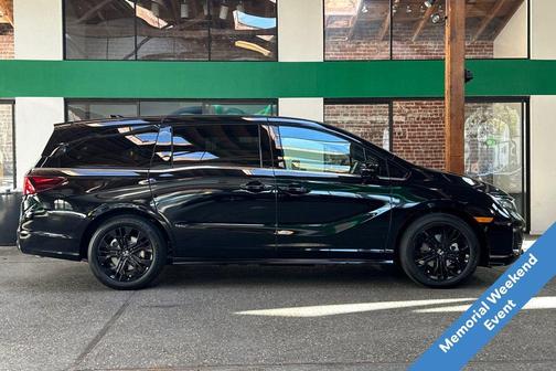 Crystal Black Pearl 2026 Honda Odyssey Sport-L