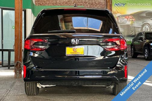Crystal Black Pearl 2026 Honda Odyssey Sport-L