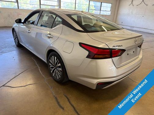 Brilliant Silver Metallic 2024 Nissan Altima 2.5 SV