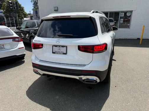 Polar White 2021 Mercedes-Benz GLB 250 Base