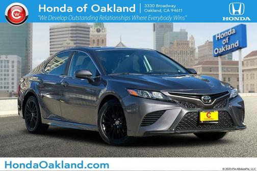 2020 Toyota Camry SE