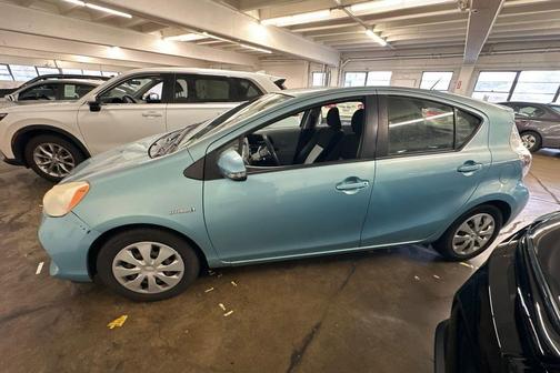 2013 Toyota Prius c Three