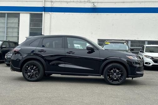 Crystal Black Pearl 2027 Honda HR-V Sport AWD