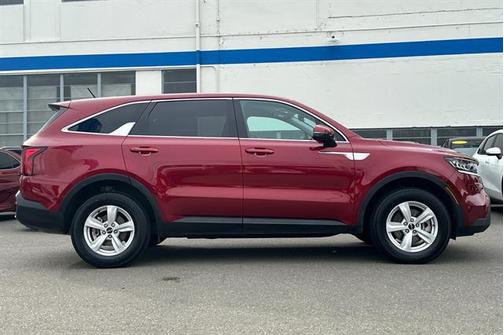2022 Kia Sorento LX