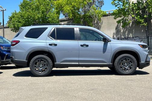 2025 Honda Pilot TrailSport