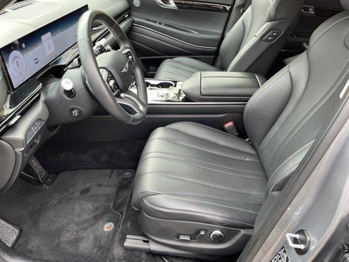2025 Genesis GV80 2.5T