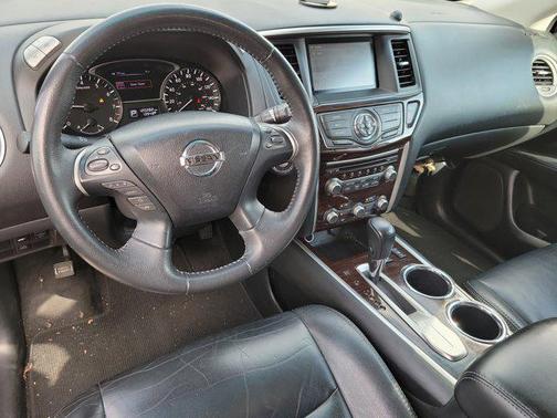 2013 Nissan Pathfinder SL