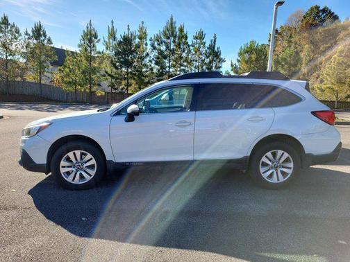 2018 Subaru Outback 2.5i Premium