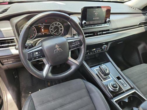 2023 Mitsubishi Outlander SE 2.5 2WD