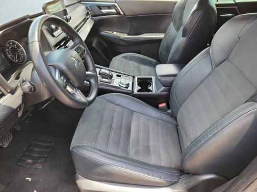 2023 Mitsubishi Outlander SE 2.5 2WD