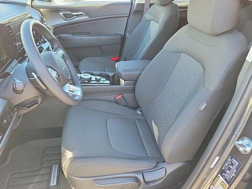2025 Kia Sportage Hybrid LX