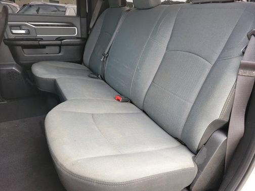 2021 RAM 2500 Big Horn Crew Cab 4x4 8' Box