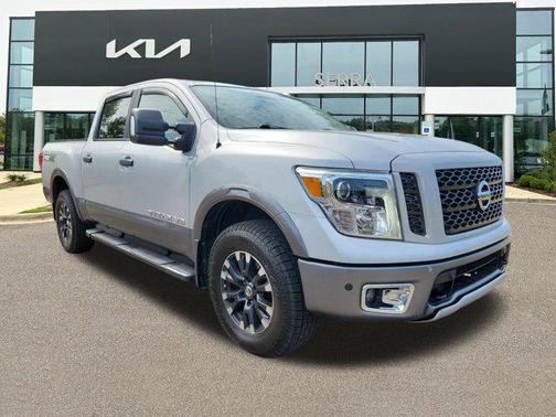2019 Nissan Titan PRO-4X