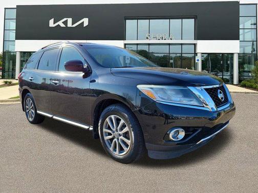 2016 Nissan Pathfinder SV