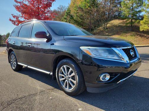 2016 Nissan Pathfinder SV
