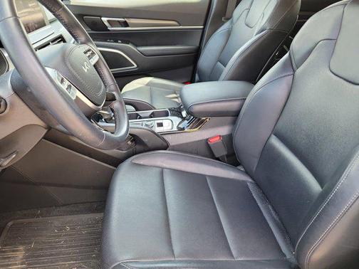 2022 Kia Telluride LX