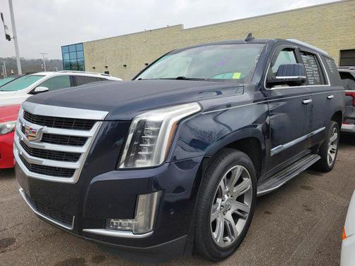 2017 Cadillac Escalade Luxury