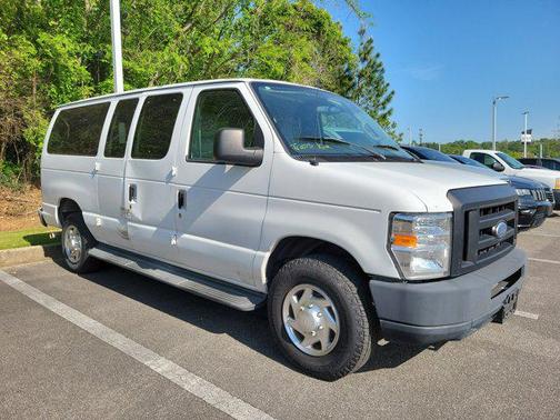 2010 Ford E350 Super Duty XLT