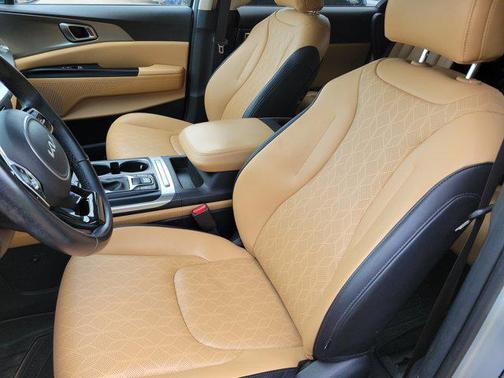 2022 Kia Carnival LXS