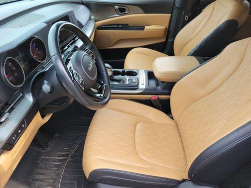 2022 Kia Carnival LXS