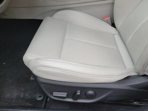 2025 Genesis G70 2.5T RWD