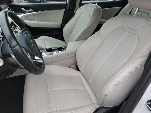 2025 Genesis G70 2.5T RWD