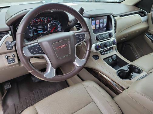 2017 GMC Yukon XL SLT
