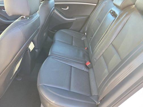 2017 Hyundai Elantra GT Base