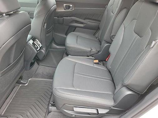 2025 Kia Sorento SX